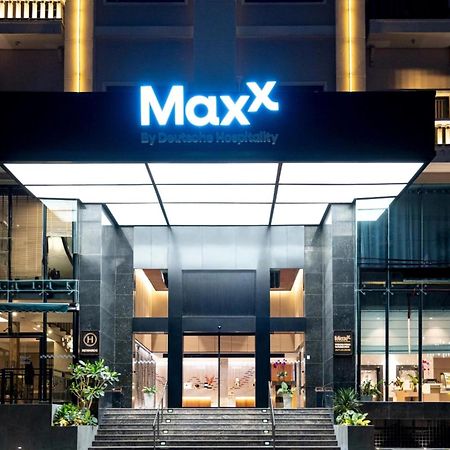 Отель Maxx Phnom Penh Downtown By H World Экстерьер фото