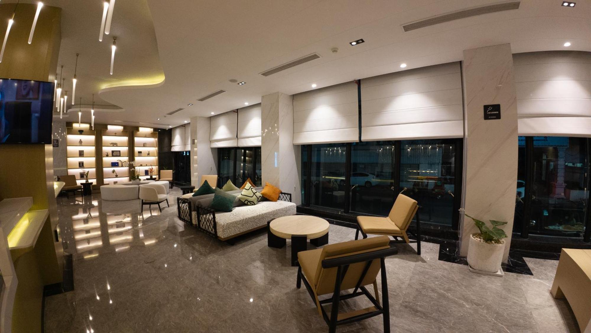 Отель Maxx Phnom Penh Downtown By H World Экстерьер фото